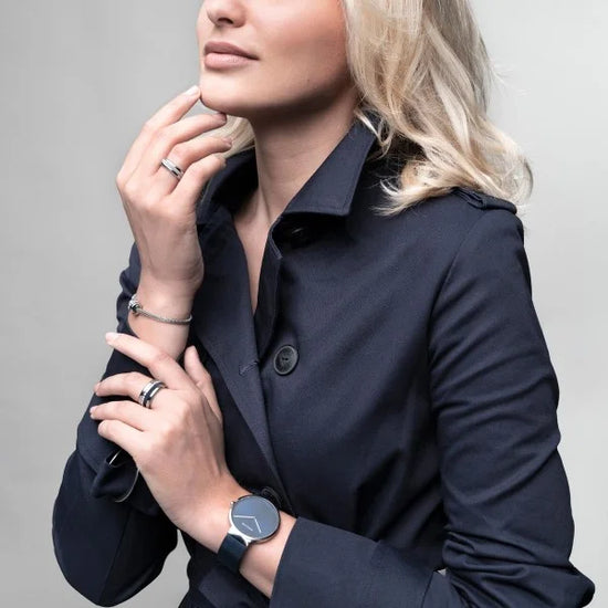 Unisex Classic Watch in Dark Blue/Silver with Milanese Band