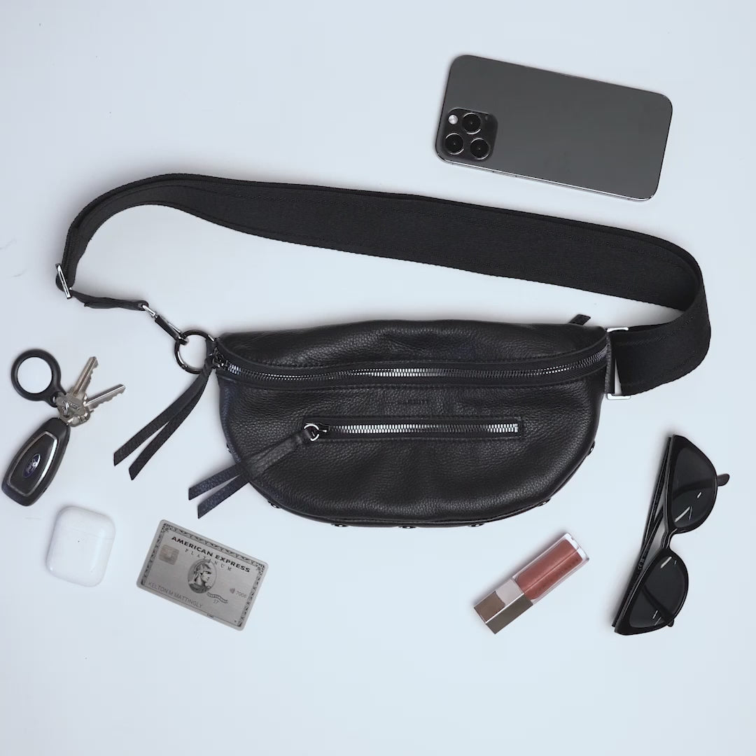 Load and play video in Gallery viewer, CHARLES CROSSBODY MED in Black/Gold with Red Zip