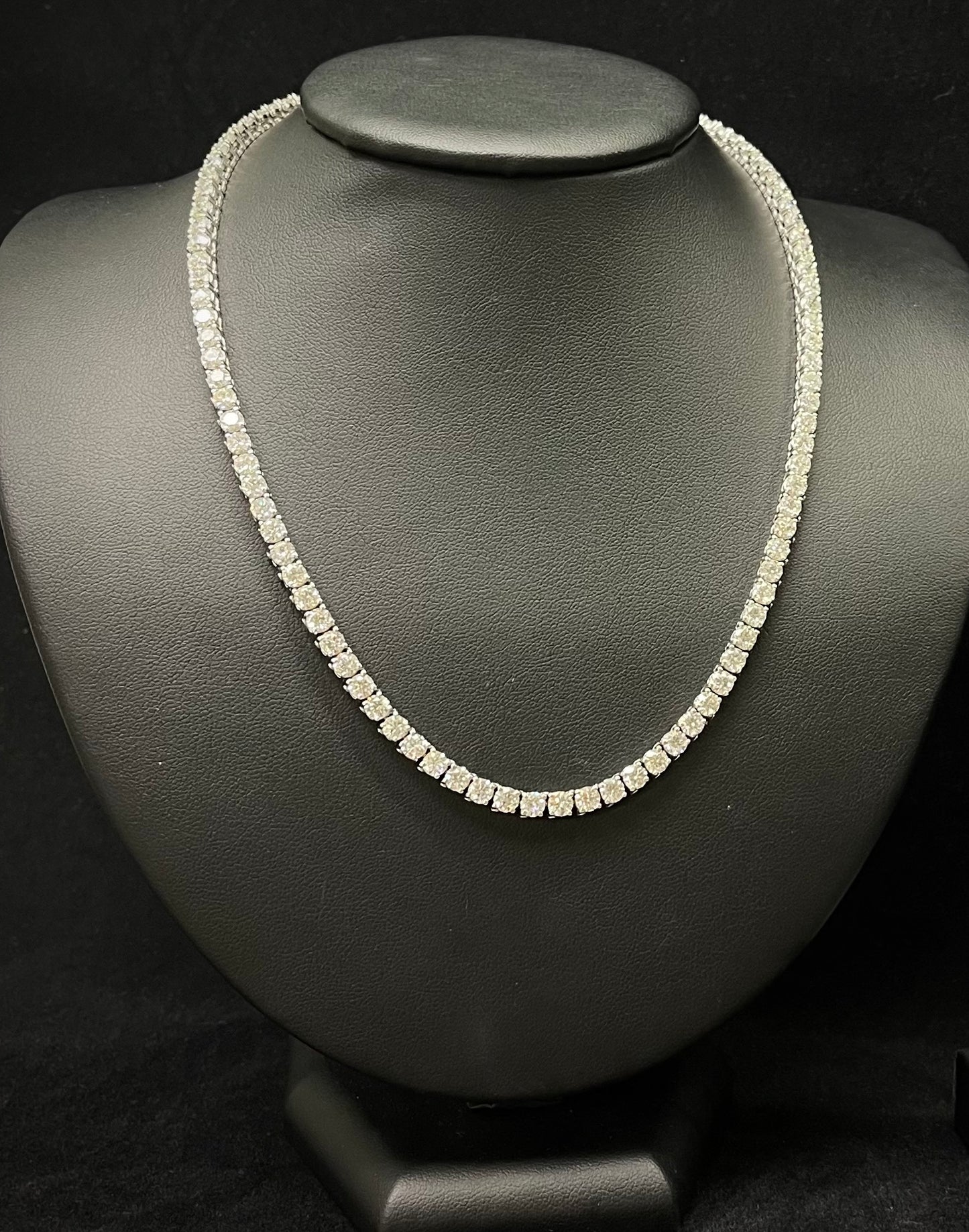 S.KASHI 14k White Gold Diamond Line Necklace
