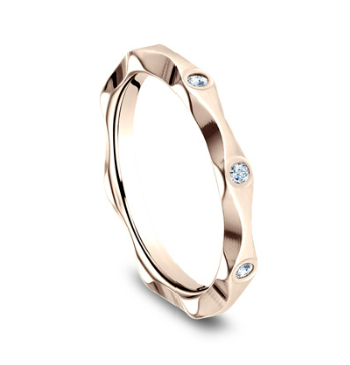 2.5mm SWEETHEART 14K Scalloped Band with Diamonds