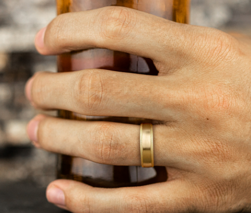 6.5mm ROGUE Band in 14K with Satin Center/ Knurled Edge