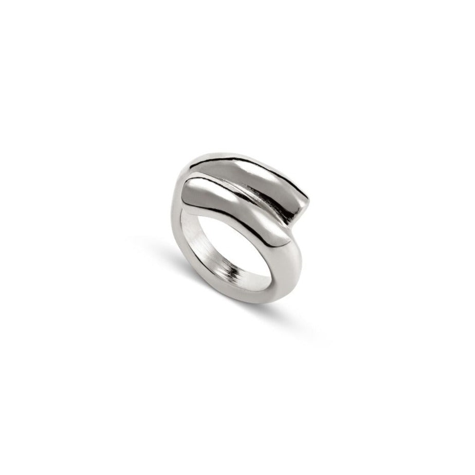 CROSSED LEGS Ring in Gold or Silver
