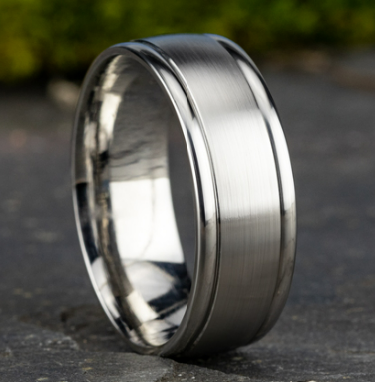 8mm WASHINGTON 14KW Gold Band with Satin Center