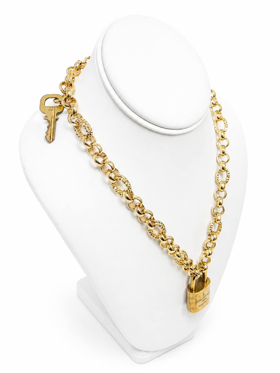 Link Necklace with Louis Vuitton Padlock and Key in Gold