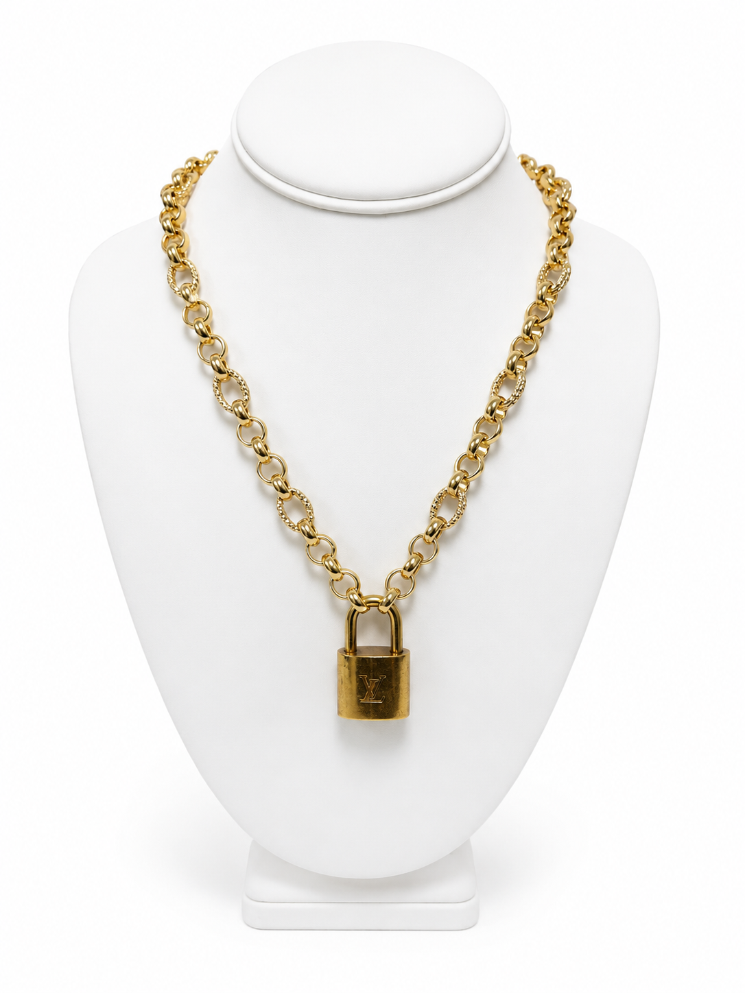 Link Necklace with Louis Vuitton Padlock and Key in Gold