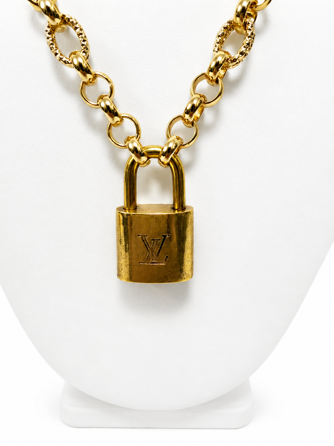 Link Necklace with Louis Vuitton Padlock and Key in Gold