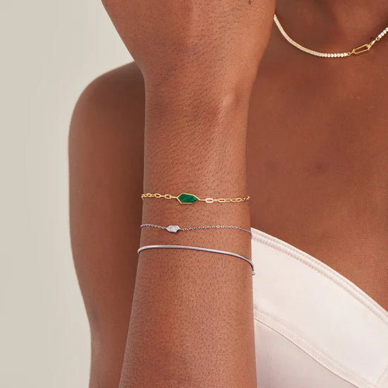 Sparkle Emblem Chain Bracelet in Silver