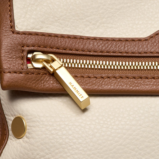 VIP Med in Courtyard Cream/ Brushed Gold