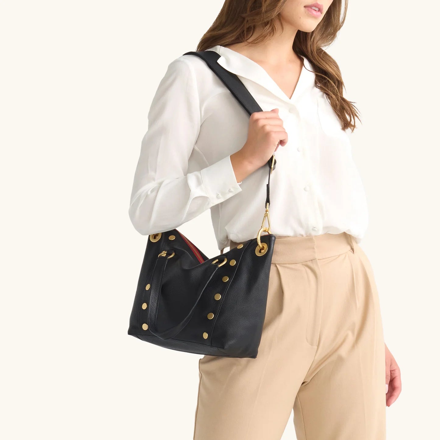 Daniel Med Handbag in Black/Brushed Gold with Red Zip
