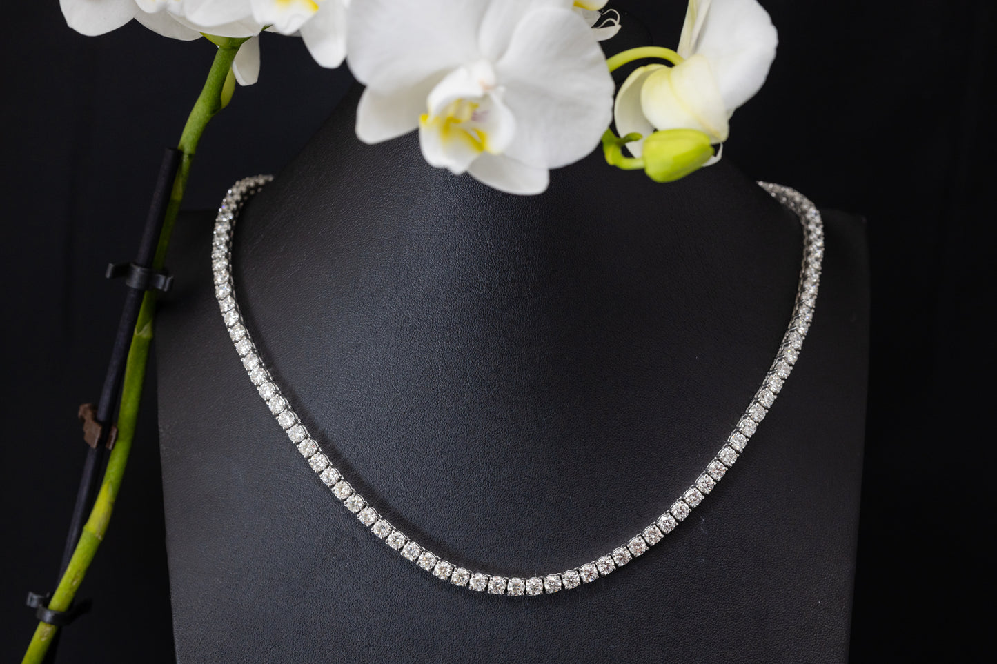 Load image into Gallery viewer, S.KASHI 14k White Gold Diamond Necklace
