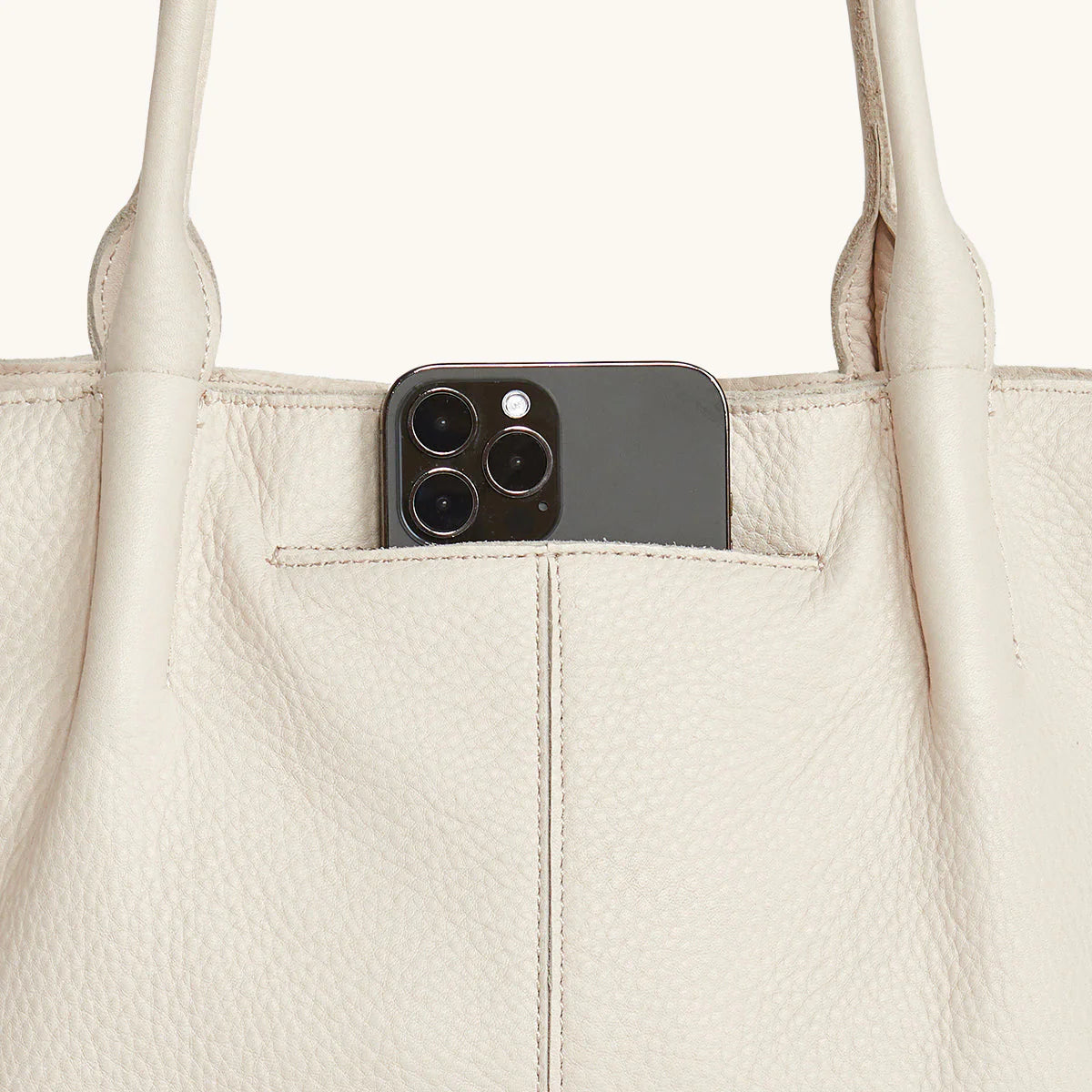 OLIVER ZIP Tote Bag in Calla Lily White/ Gold