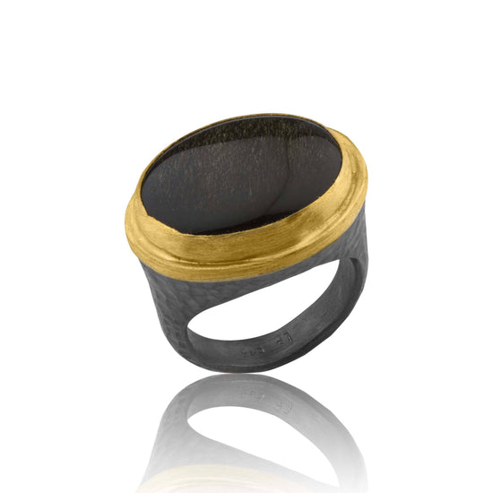 Load image into Gallery viewer, POMPEI OVAL OBSIDIAN RING
