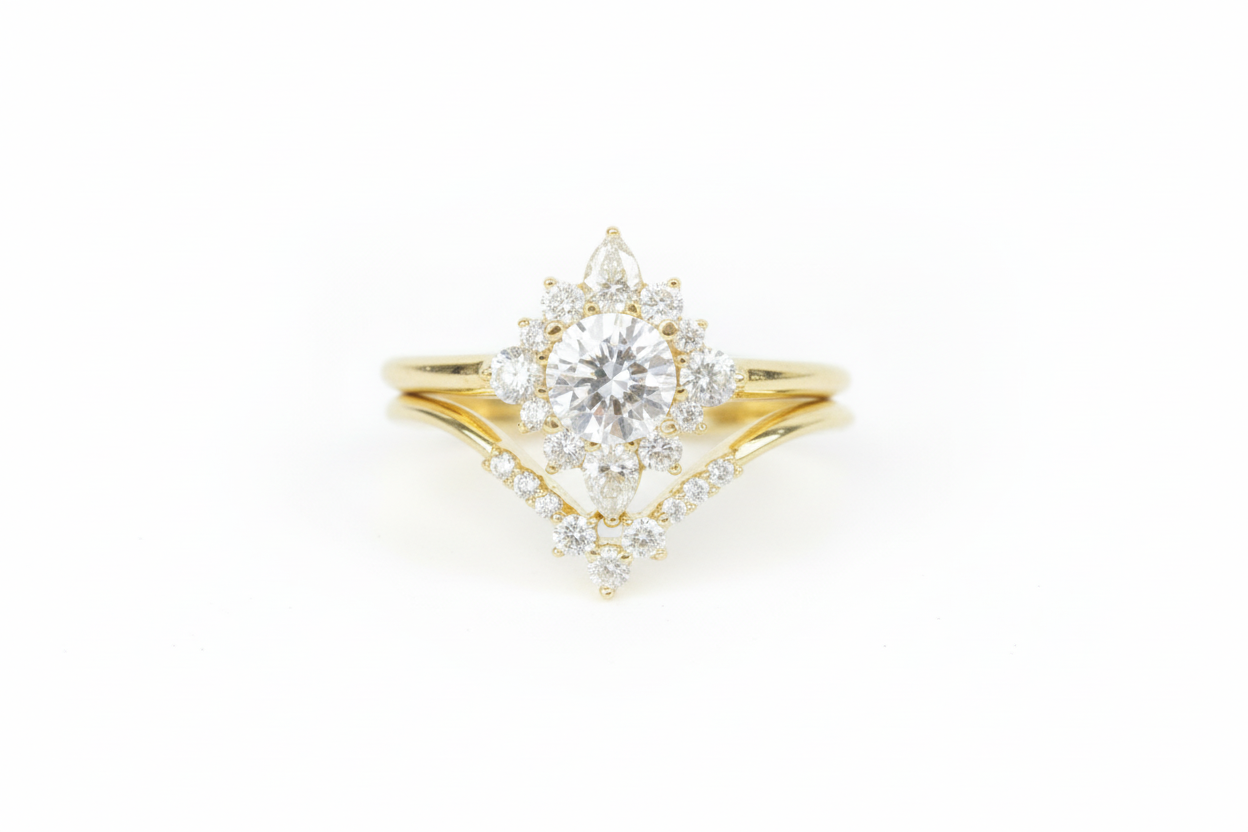 Round Solitaire Semi-Mount Ring with Diamond Shaped Halo in 14K Yellow Gold
