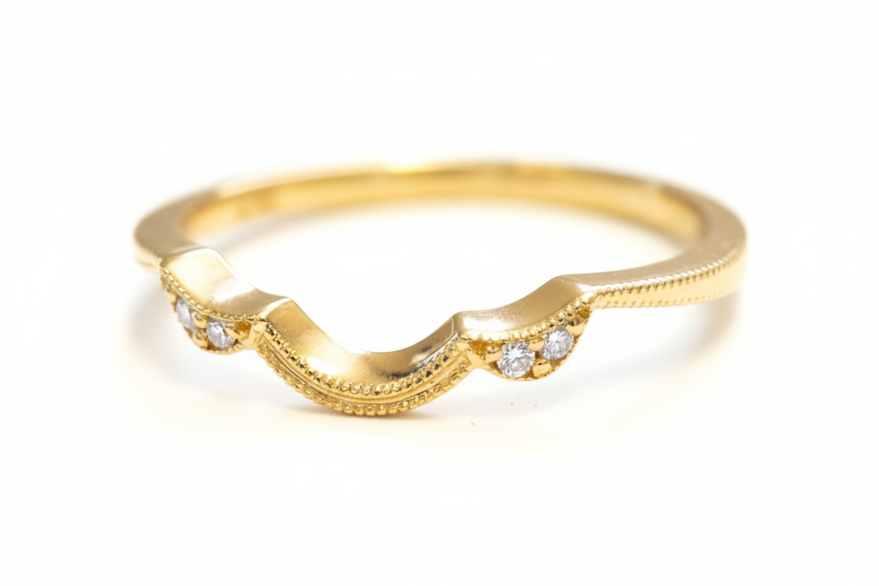 Diamond Contour Milgrain Band in 14K Yellow Gold