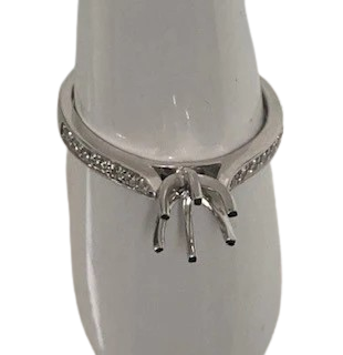 14KW Solitaire & Channel Set Diamond Semi-Set Bridal Ring Set