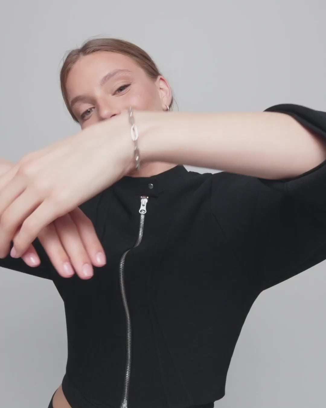 Load and play video in Gallery viewer, Paperclip Link Bracelet
