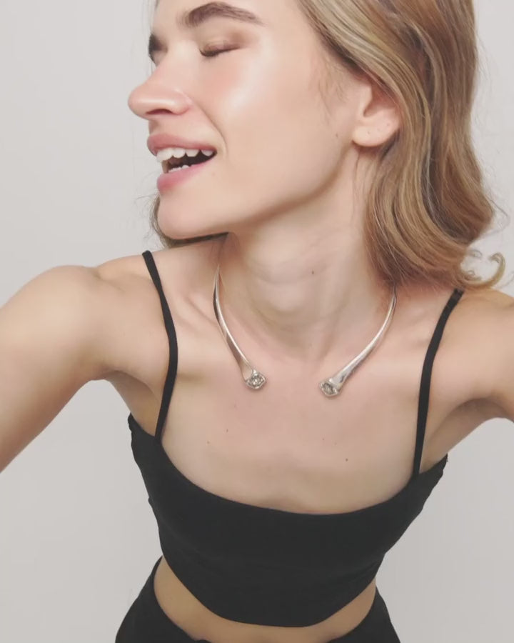Load and play video in Gallery viewer, Hinged Cuff Necklace w/ White Crystals in Silver or Gold

