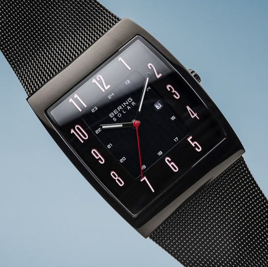 Load image into Gallery viewer, Men&amp;#39;s Slim Solar Black Square Face w/Milanese Strap
