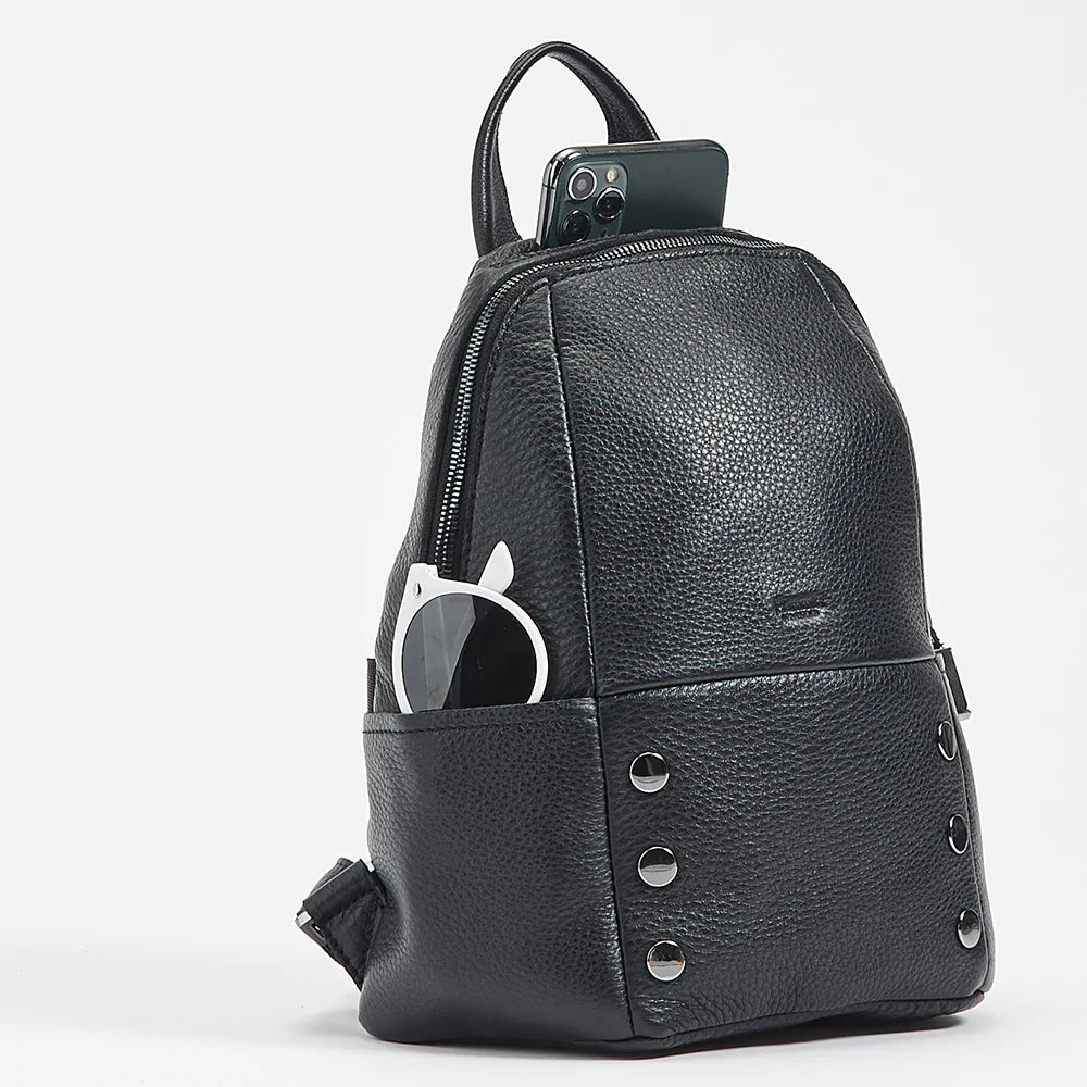 Hunter Med Backpack in Black/ Gunmetal