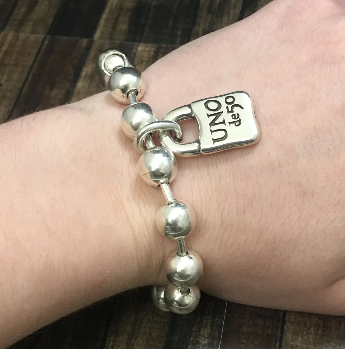 Load image into Gallery viewer, SNOWFLAKE Bracelet
